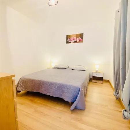 Holiday home Euphrasie Piscine Privee Confort 3 Etoiles